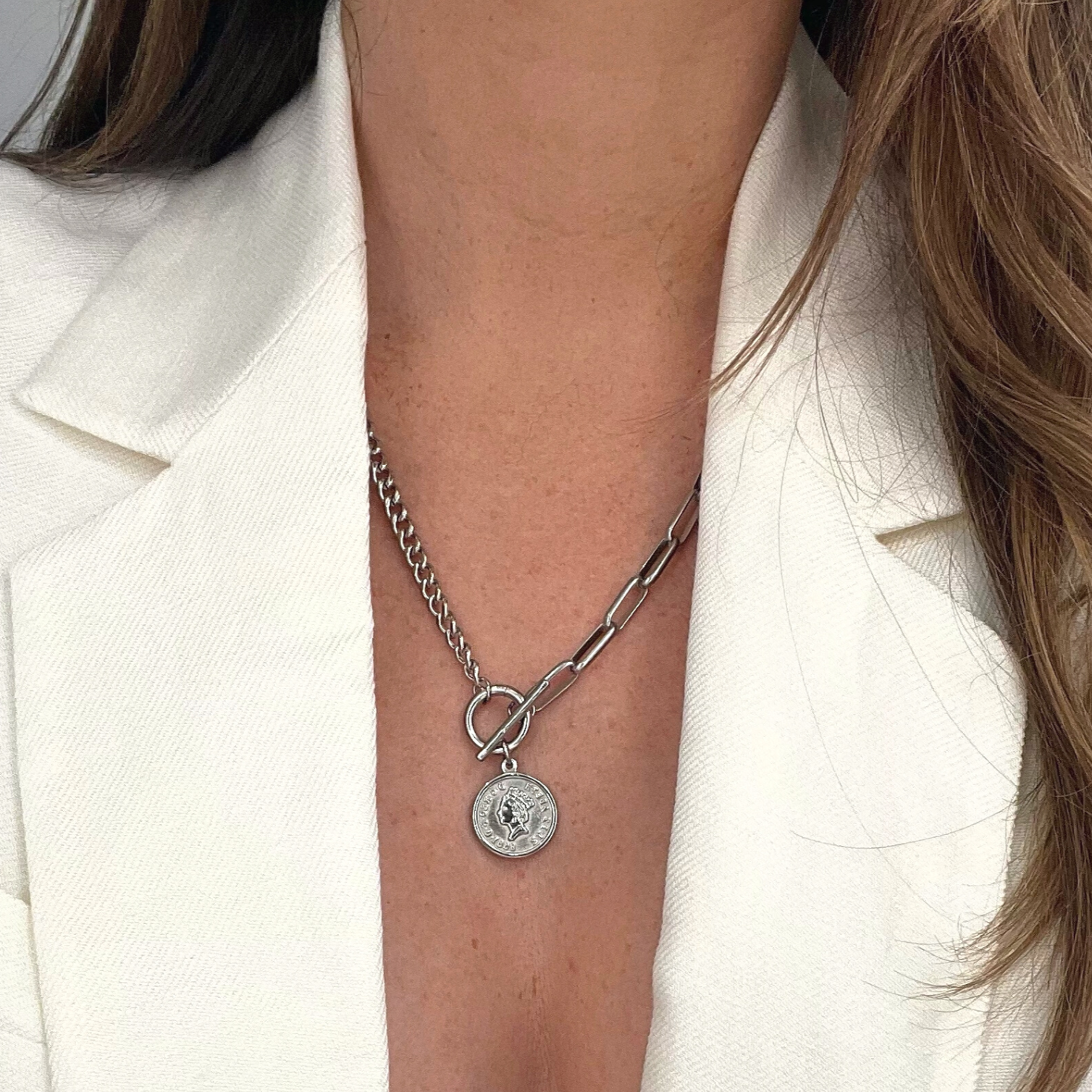 Stacie Toggle Chain Coin Kette Gold
