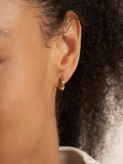 GLOSSY HOOPS Medium Ohrringe Gold