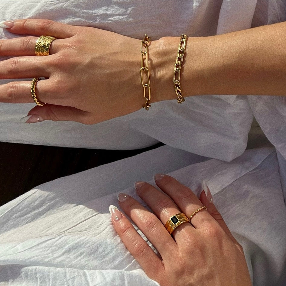 Carla Paper Clip Chain Armbander